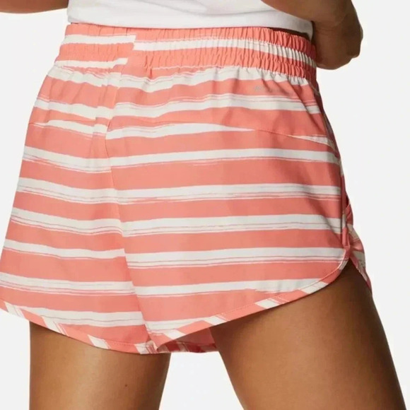 Columbia Women's XL Bogata Bay Omni-Shade Stretch Inseam 3” Shorts Coral White - Picture 2 of 9